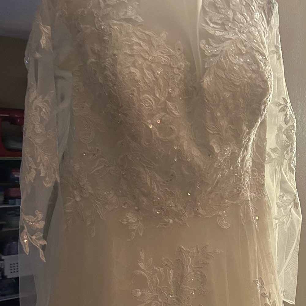 Oleg Cassini Ivory Lace Bridal Gown